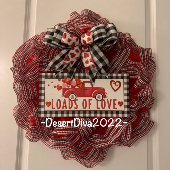#W002Valentine’s Day Wreath with Truck Sign (Red Black & White Buffalo Check)